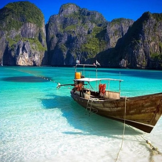 Phi Phi Island-B ...