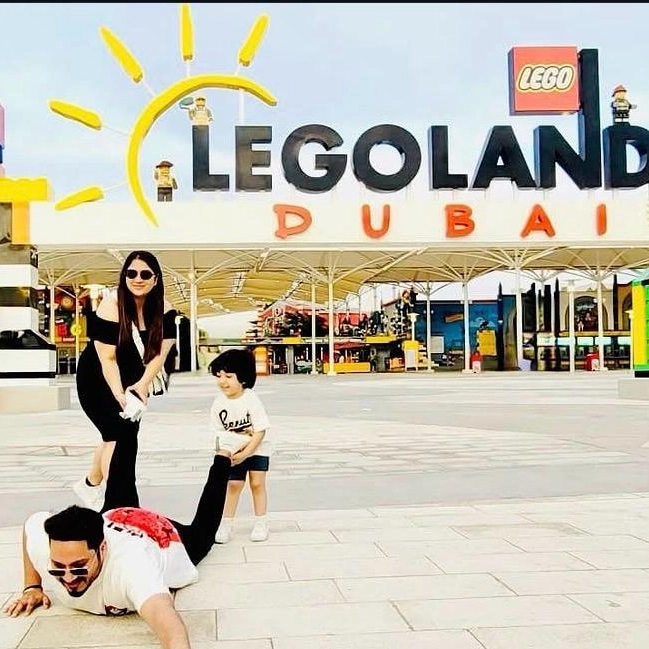 Dubai Parks - 1 ...